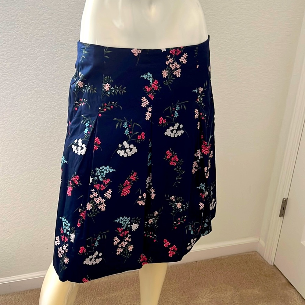 CHARTER CLUB - Floral A-Line Navy Midi Skirt (Size 10P)